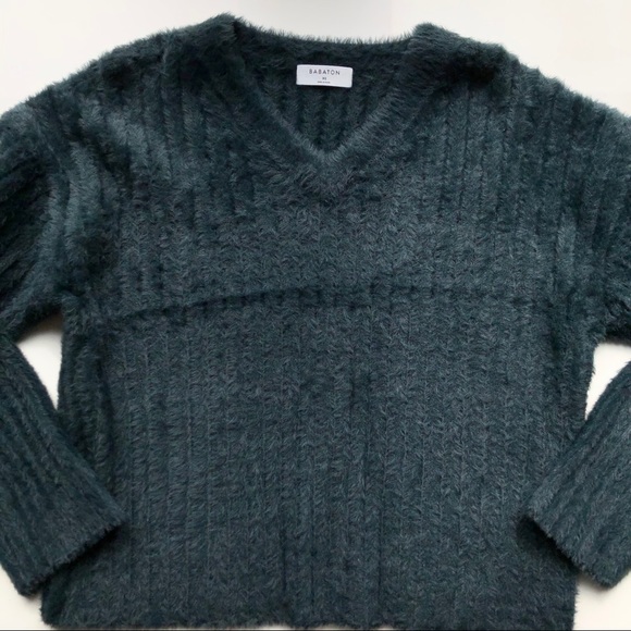 Aritzia Ulmann sweater - Picture 3 of 6
